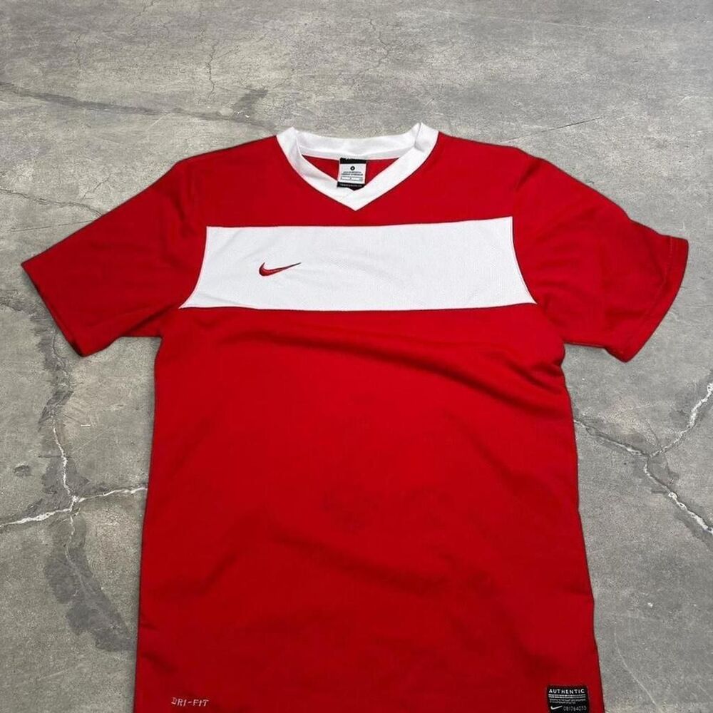 Nike Men's Red T-shirt